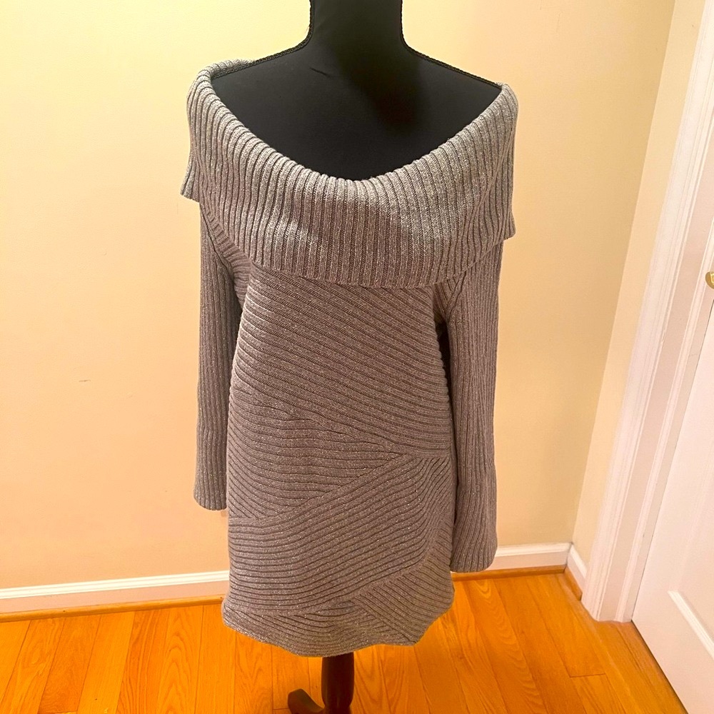 WHBM gorgeous sweater size XL